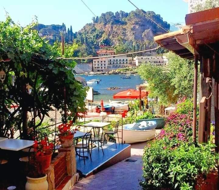 Sebastian House Casa Vacanze Giardini Naxos Exterior foto