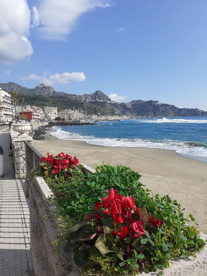 Sebastian House Casa Vacanze Giardini Naxos Exterior foto
